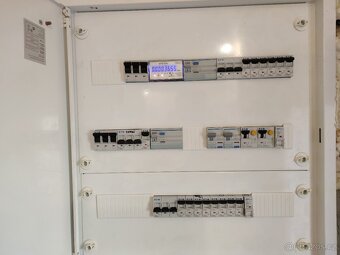 Elektroinstalace – rekonstrukce bytů, domů i firem (Elektrik - 3