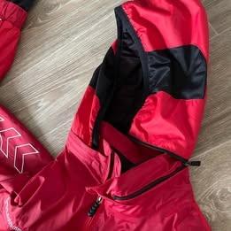 Sportovní červená větrovka s kapucí HUMMEL, vel L ( spíše XL - 3
