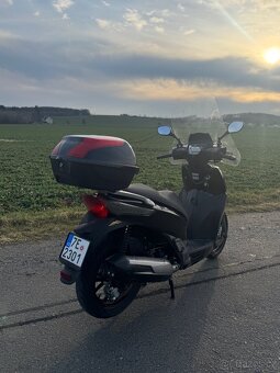 Kymco People GT 200i - 3