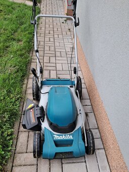 Elektrická sekačka s pojezdem Makita ELM4621 - 3