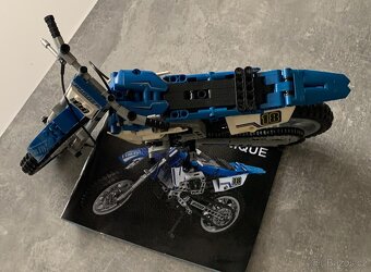 Kopie stavebnice LEGO Yamaha YZ 450 (složený stav) - 3