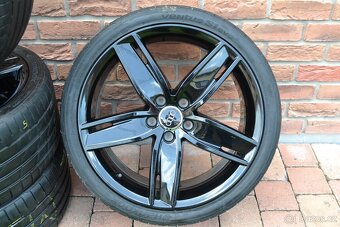 5x112 R19 Originál letní sada Audi A3/S3 Black + 235/35 R19 - 3