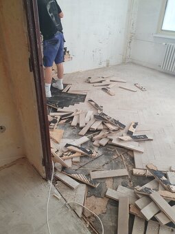 Dřevěné parkety – masiv, zánovní stav, vhodné k dalšímu využ - 3