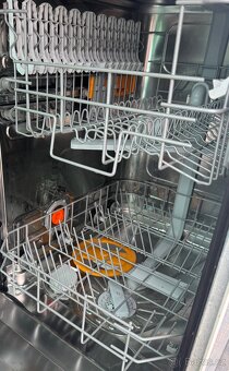 Electrolux úzká myčka 45cm, integrovaná vestavná - 3
