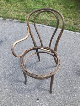 Dvě židle TON / Thonet k renovaci, jen jako celek - 3