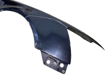 Pravý blatník tmavě šedá metalíza LZ7Q Audi A6 C6 4F 2006 - 3