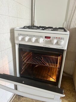 Kombinovaný Plynový sporák a Elektrická trouba Electrolux - 3