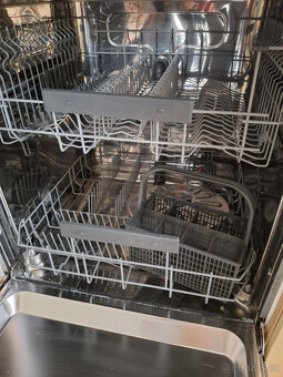 Myčka na nádobí vestavěna Elektrolux - 3