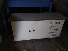 Skříň stará z půdy - 3