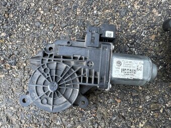 Motorek stahování okna Škoda Fabia 2 levý i pravý - 3