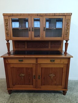 Starožitná kredenc, příborník, nábytek z masívu - 3