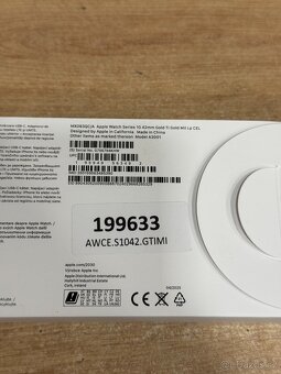 Apple Watch 10 42mm ztlatý titan, milánský tah - NOVÉ - 3