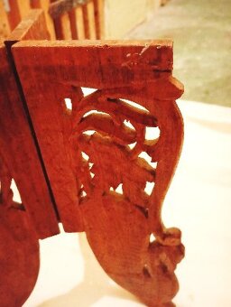 Židlička vyřezávaná - 3