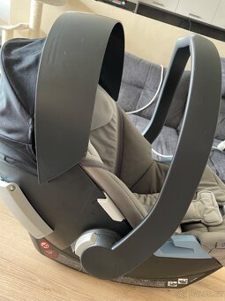 Autosedačka se základnou - 3