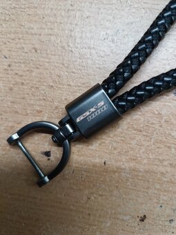 Přívěsek na klíče Suzuki - 3