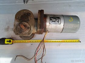 Motor s převodovkou - 3