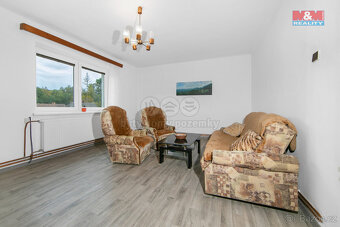 Prodej dvougeneračního rodinného domu, 630 m², obec Lovčice - 3