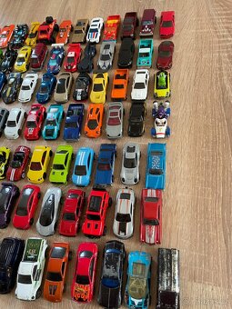 Autička hot wheels nové 1/64 - 3