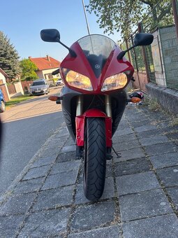 Yamaha R1 2002 - 3