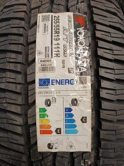 Yokohama 255/55 R19 - 3