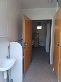 Použitá sanitární buňka - WC a sprchy, sanitární kontejner - 3
