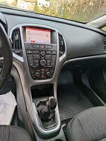 Opel Astra J Sport Tourer 2015 Kombi 2.0 - 121kw - SLEVA - 3