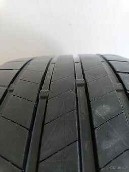 Bridgestone 225/40/18 - 3