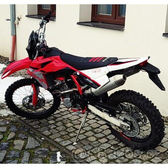 SWM RS 300 R - Předváděcí motocykl - 3