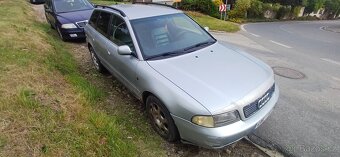 Audi A4 Avant 2.5 tdi - 3