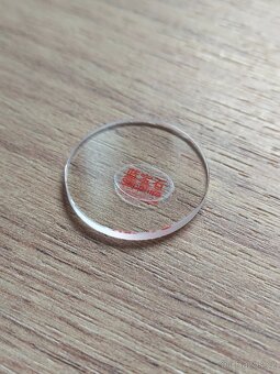 Safírové sklíčko 24x2 mm - 3