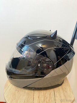 Helma na motorku značky Yohe (XS) výklopná - 3