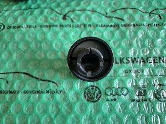 knoflík ovládání naklápění světel Škoda Favorit černý od 019 - 3