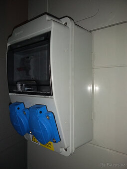 Zásuvkový rozvaděč 230V - 3