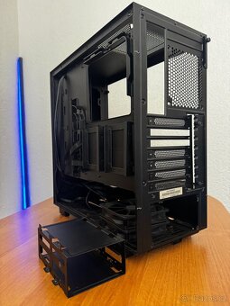 Prodám počítačovou skříň NZXT H500B - 3