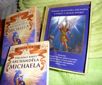 Vykládací karty Archanděla Michaela - 44 karet + kniha - 3