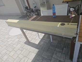 elektrické stříbrné promítací plátno - 3