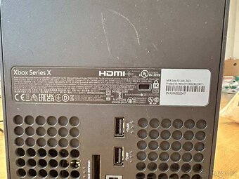 Xbox series X 1T + 2 ovladače + Hogwarts Legacy - 3