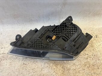 Přední pravé světlo Škoda Superb 3 - 3