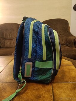 Prodám školní batoh Topgal od 1.třídy - 3