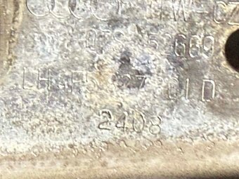 AUDI A6 - 4F C6 - 04-11 - panty víka kufru SEDAN - 3