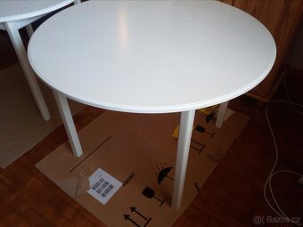 Prodám kulatý stůl bílý 105cm - 3