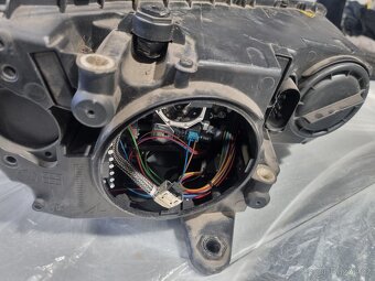 LEVÝ XENON OCTAVIA III - 3