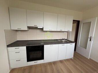 Rokycany- pronájem dr. bytu 1+1 po rekonstrukci s lodžií v m - 3