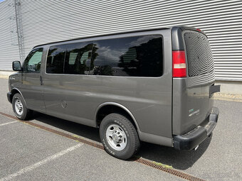 Chevrolet Express 6.0 V8, 1.majitel, 8 míst, 41 000 km - 3