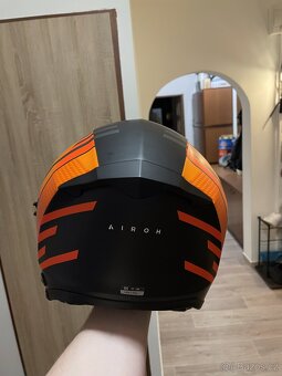 Přilba KTM airoh velikost 57-58 - 3