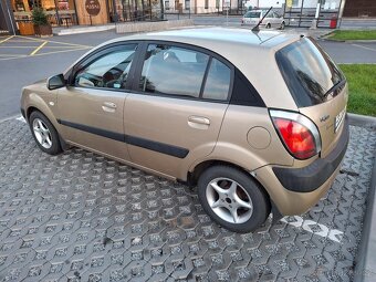 Kia rio 1.5 crdi - 3