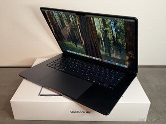 Macbook Air 15'' 2023 / M2 / 8GB / 256GB SSD / Midnight - 3