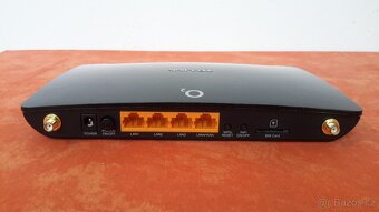 TP-Link Archer MR200 - 3