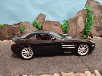 Prodám model 1:18 Mercedes McLaren SLR - 3