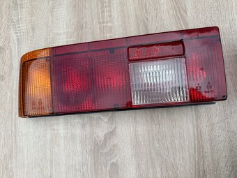 Moskvič 2141, nové zadní lampy - 3